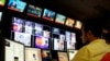 Карачидеги «Geo News» телеканалынын кызматкери. 11-апрель, 2018-жыл. Пакистан.