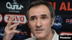 Վարդան Պետրոսյան, արխիվ