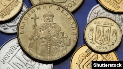 Уряд обумовив перевірками призначення або відновлення виплат переселенцям (©Shutterstock)