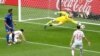 Stade de France, Saint-Denis, la meciul Italia-Spania, David De Gea apără o lovitură a lui Graziano Pelle