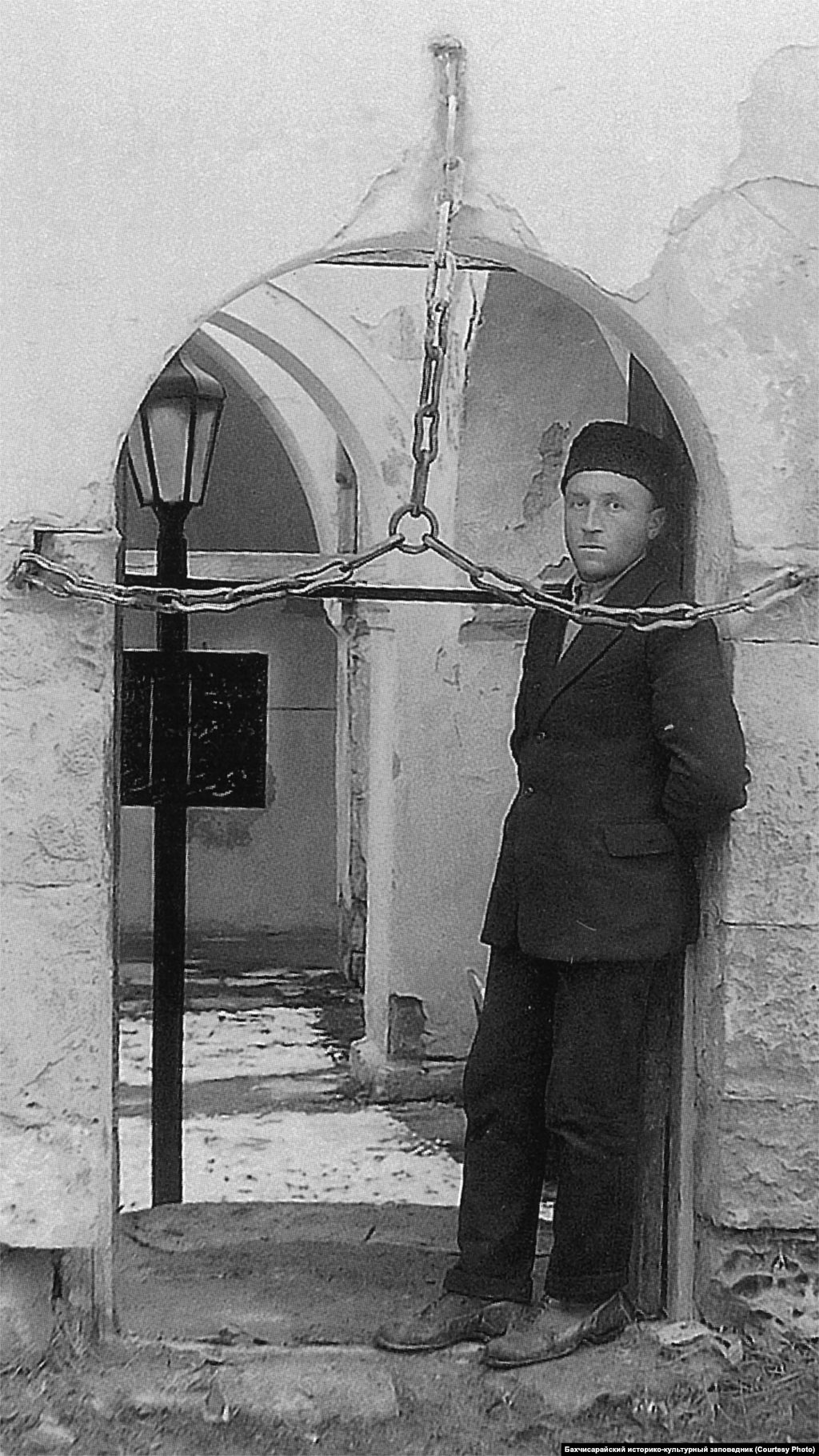 The entrance to the Zincirli Madrasah (Zyndzhyrly-medrese) in Salachik during the 1920s. The town was emptied during the deportation and the site is part of the city of Bakhchysaray today. Built in the 1500s, the Zincirli Madrasah was one of Crimea's first and largest Muslim schools. Today it is the only remaining madrasah on the peninsula.