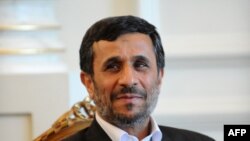 Иран президенты Мәхмүт Әхмәдиниҗат, Истанбулда
