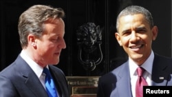 Premierul britanic David Cameron și președintele Barack Obama la 10 Downing Street la Londra