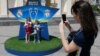 Інсталяція з логотипом фіналу Ліги чемпіонів УЄФА в центрі Києва, 12 травня 2018 року 