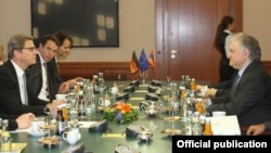 Germany - Foreign Minister Guido Westerwelle (L) meets with his Armenian counterpart Edward Nalbandian, Berlin, 31Oct2013.