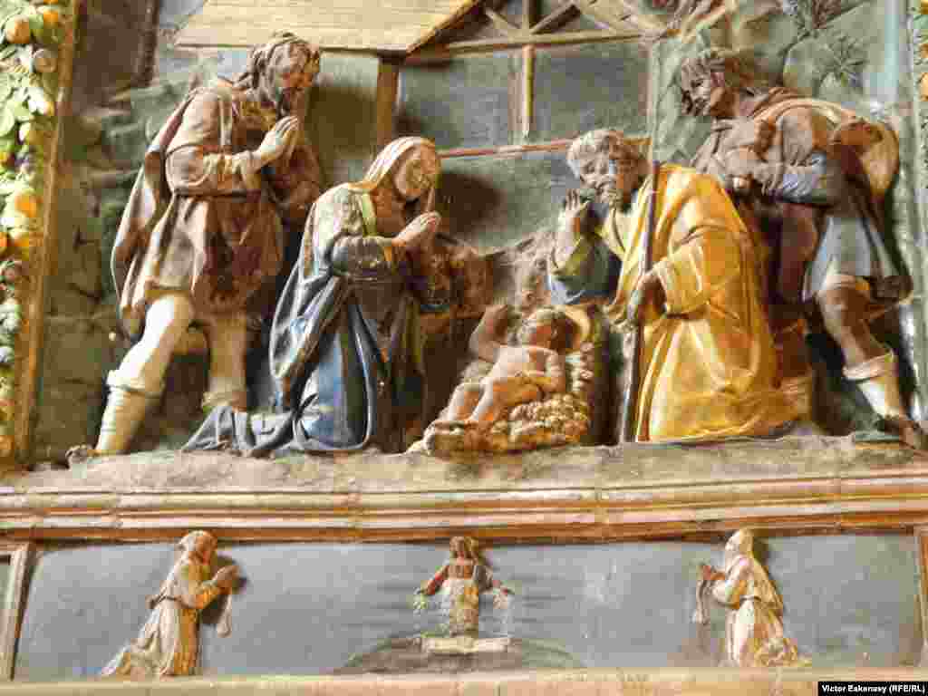 Santa Chiara Church, Monte San Savino, Luca della Robbia il Giovane, Nativita